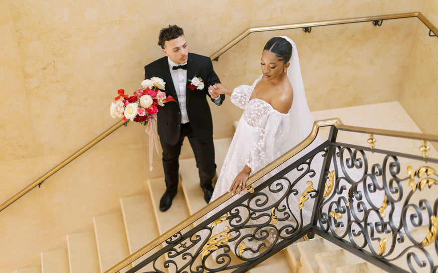 How to Mix and Match Flowers for a Unique Wedding Look